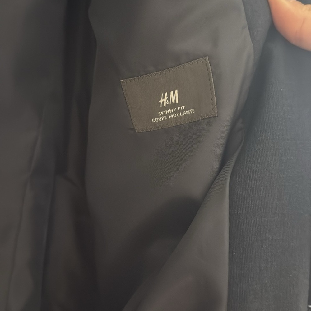 Men’s H&M suits - Picture 7 of 13